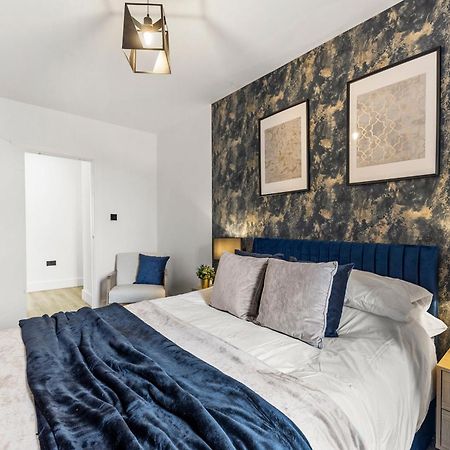 Comfortable 2-Bedroom Stay In NWI Esterno foto