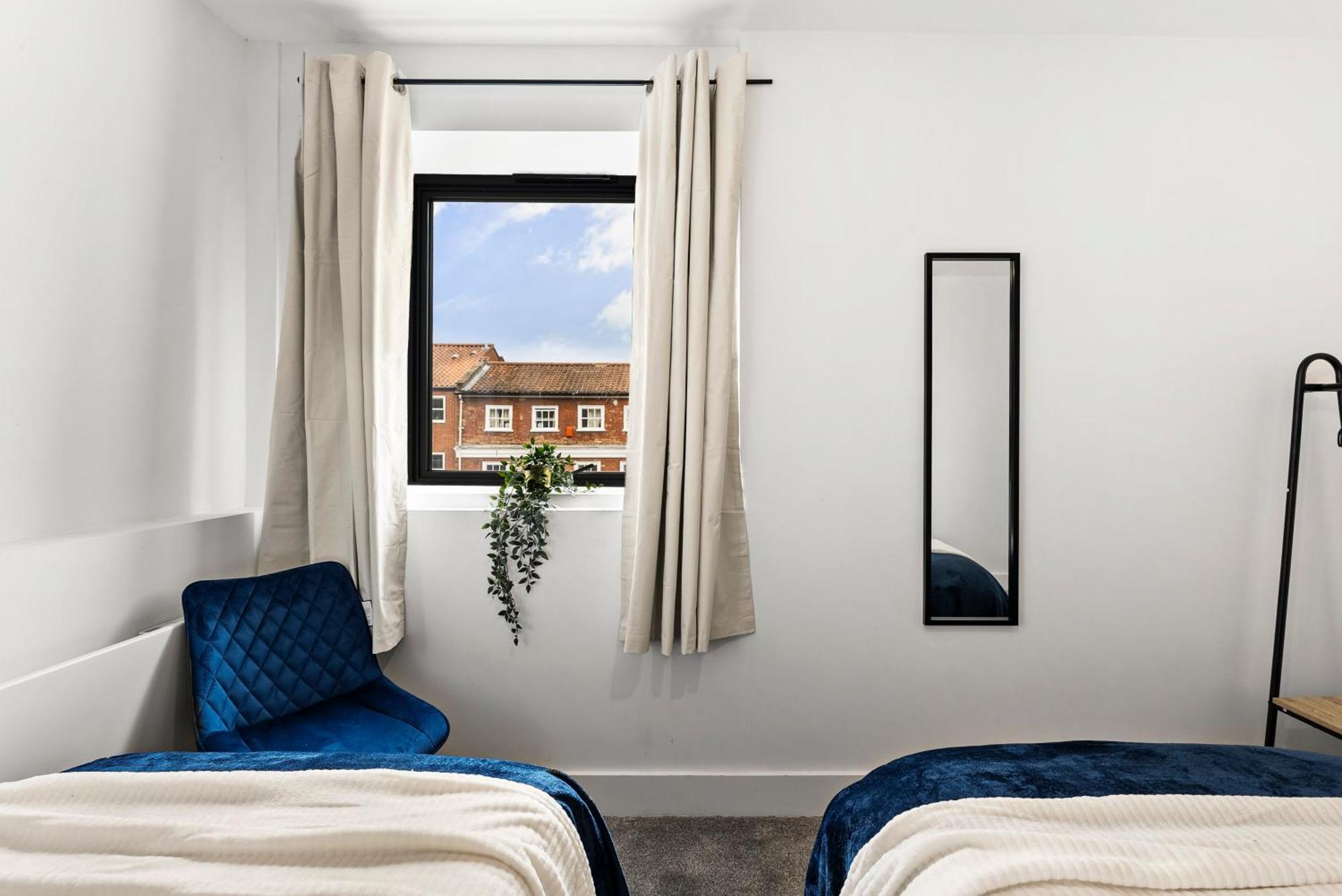 Comfortable 2-Bedroom Stay In NWI Esterno foto